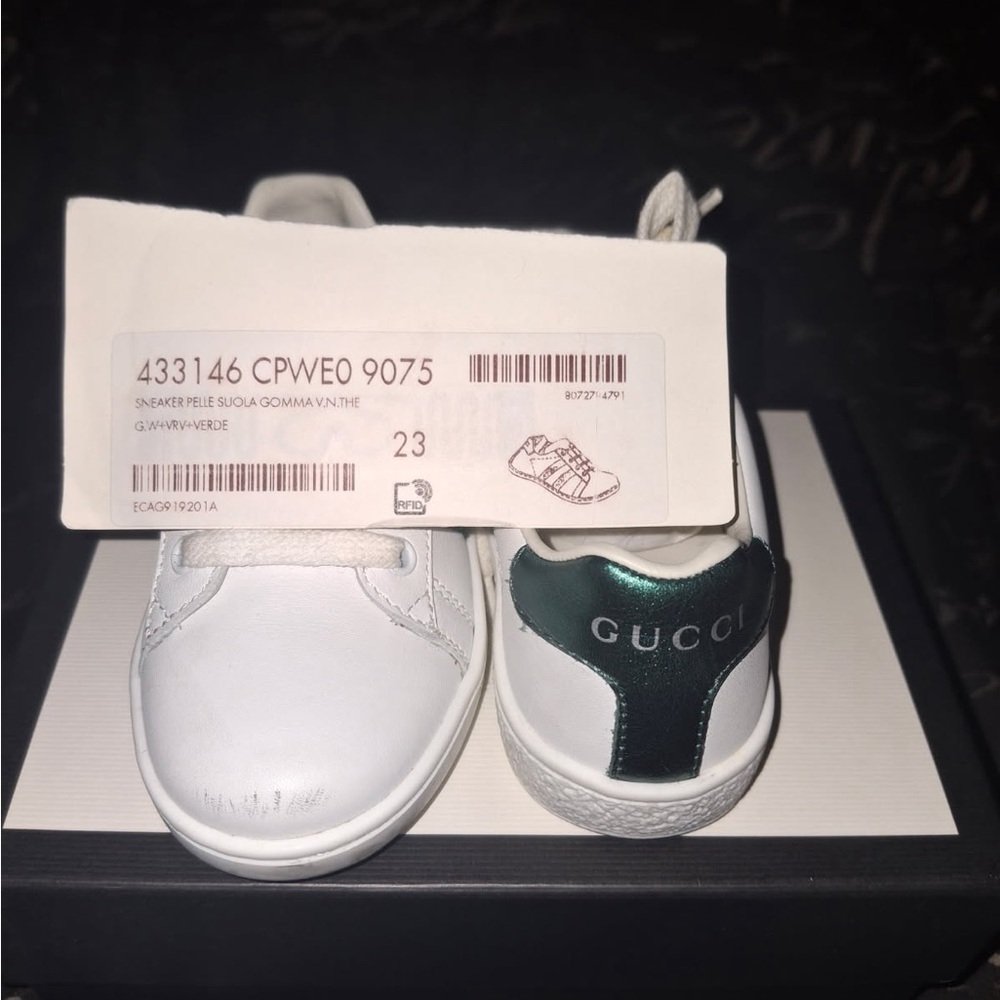 Gucci White and Green Leather Sneakers